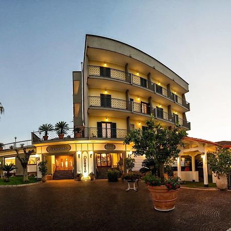 Hotel Ristorante Donato Calvizzano Ngoại thất bức ảnh