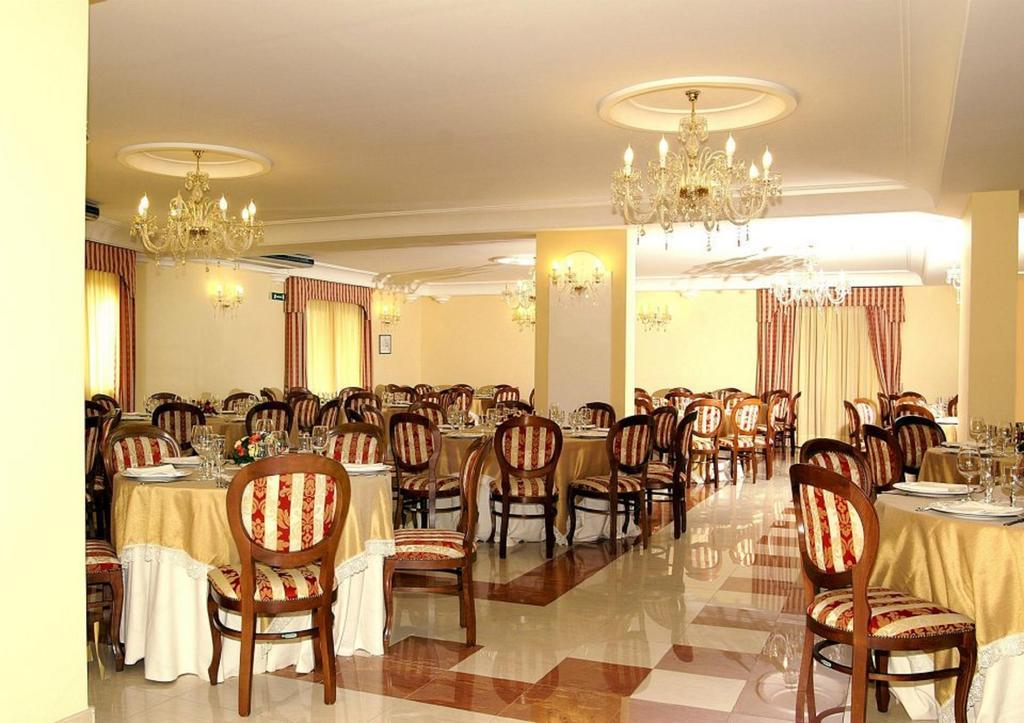 Hotel Ristorante Donato Calvizzano Ngoại thất bức ảnh