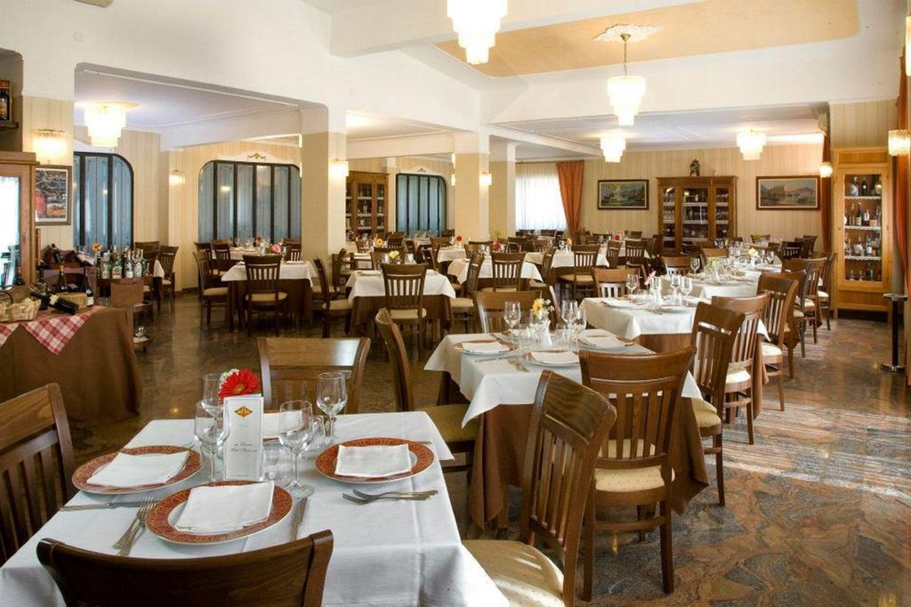 Hotel Ristorante Donato Calvizzano Ngoại thất bức ảnh
