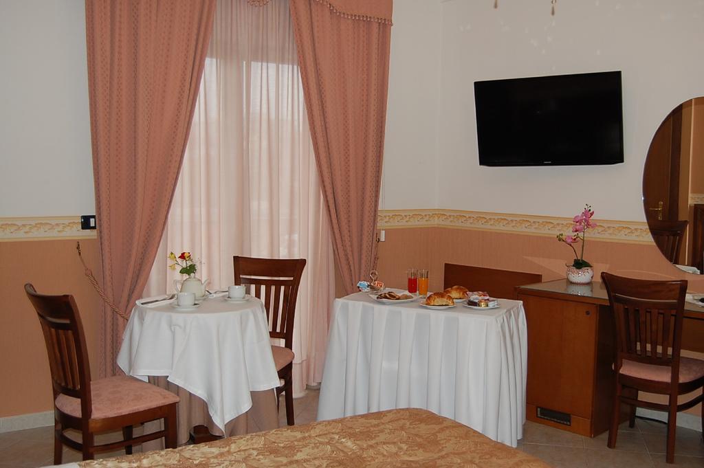 Hotel Ristorante Donato Calvizzano Ngoại thất bức ảnh