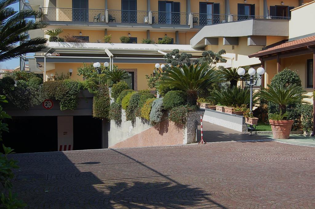 Hotel Ristorante Donato Calvizzano Ngoại thất bức ảnh