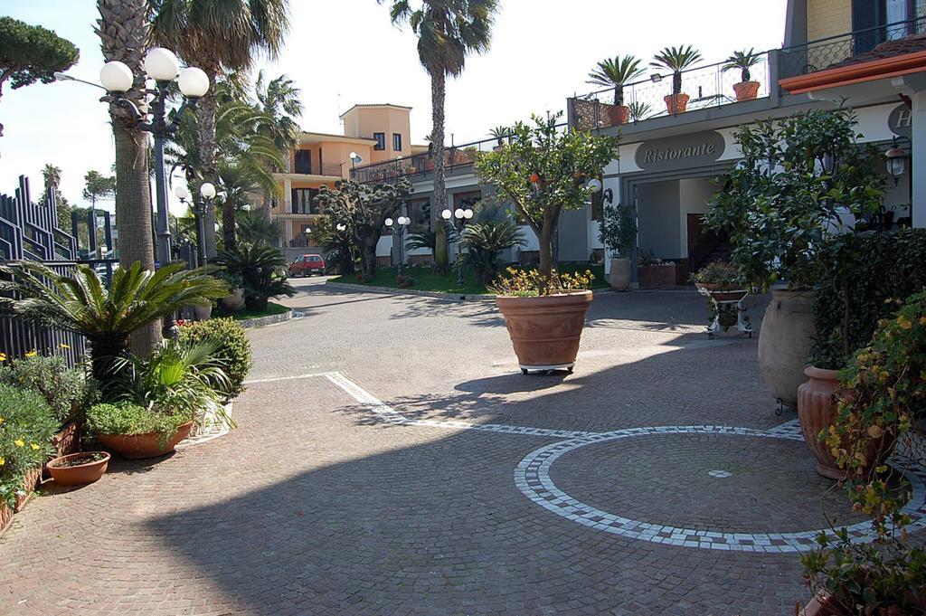 Hotel Ristorante Donato Calvizzano Ngoại thất bức ảnh