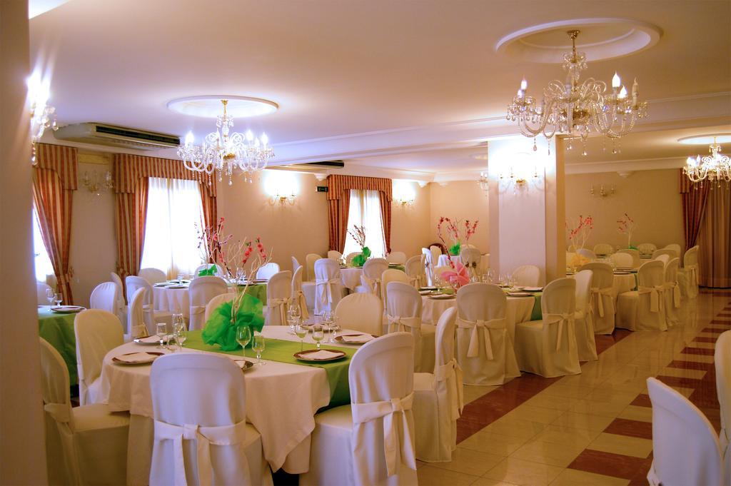 Hotel Ristorante Donato Calvizzano Ngoại thất bức ảnh