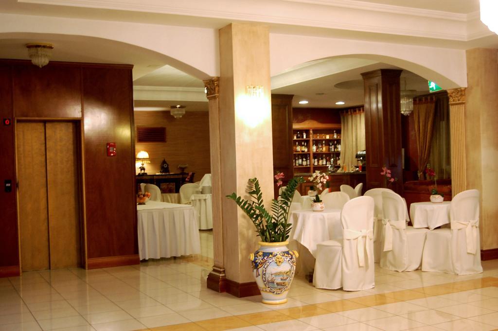 Hotel Ristorante Donato Calvizzano Ngoại thất bức ảnh