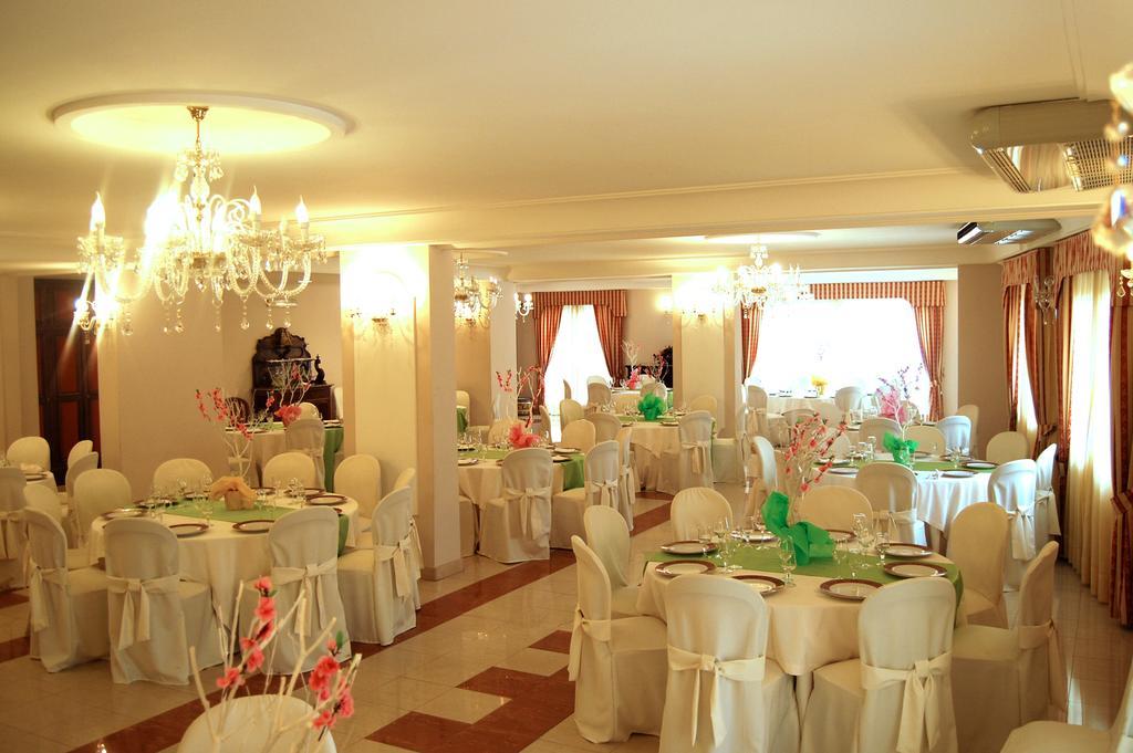 Hotel Ristorante Donato Calvizzano Ngoại thất bức ảnh